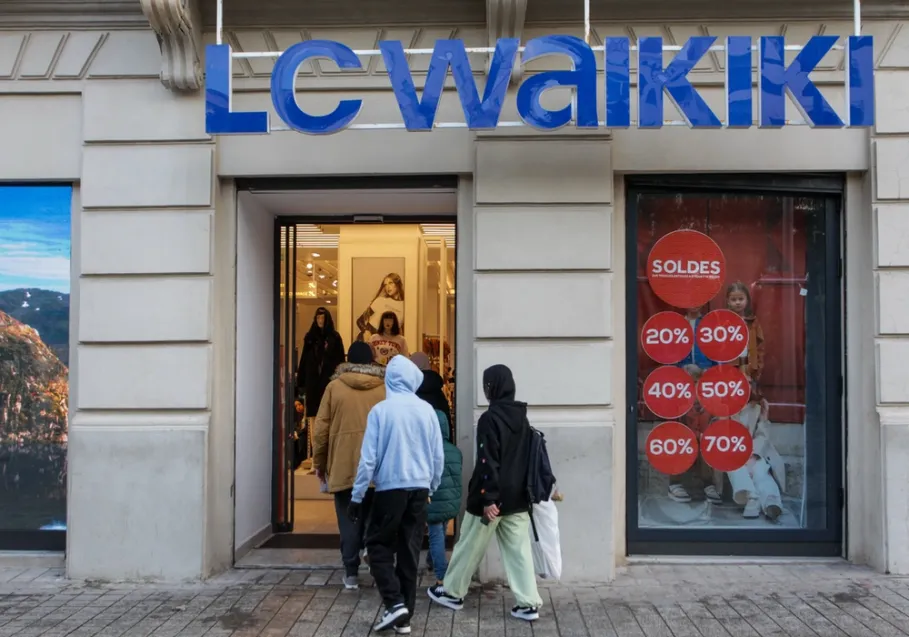 LC Waikiki store